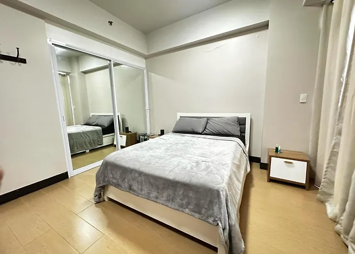 Manhattan Plaza Tower C Apartment *